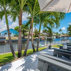 Modern Waterfront LUXE