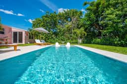The Coral Cabana - Image 2