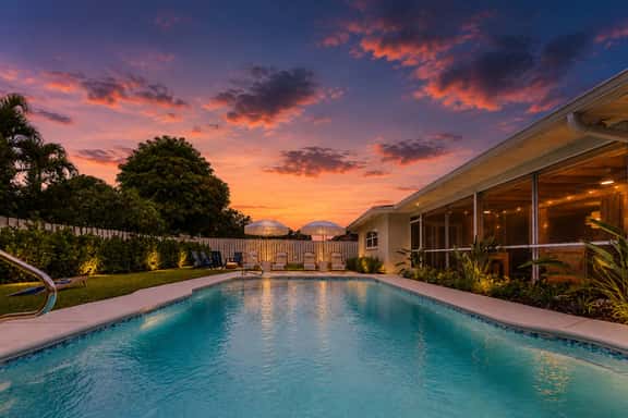 The Lighthouse Luxe Retreat - Image 1