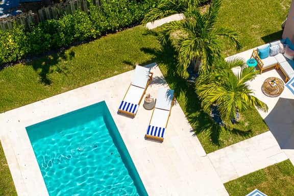 The Coral Cabana - Image 3