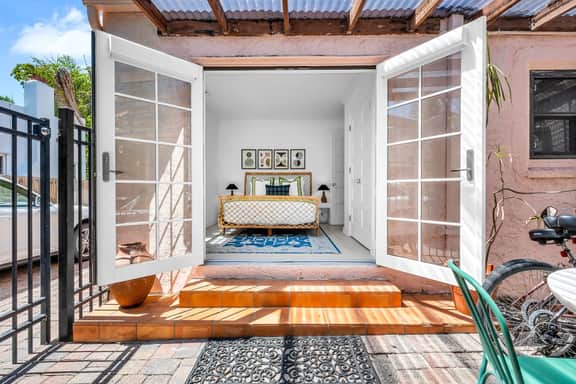 The Pink Palms Retreat - Image 5