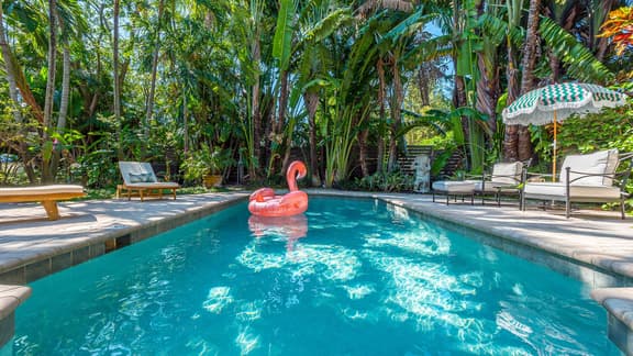 The Pink Palms Retreat - Image 1